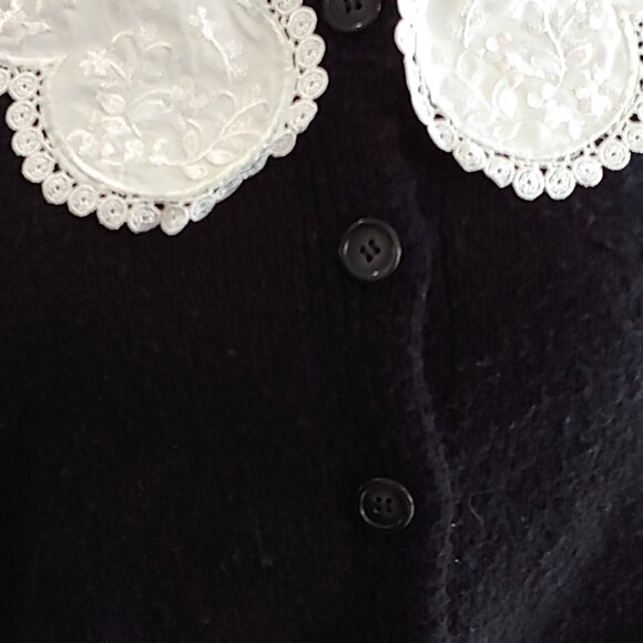 Black Cardigan With White Lace Trimmed Collar Winter/autumn Soft Goth Romantic - Picture 4 of 4